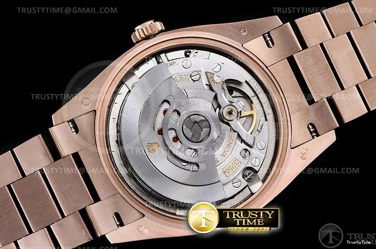 1202 RDD0223A – DayDate 36mm Packable 702